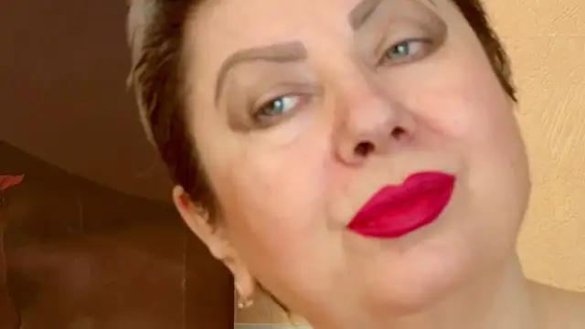 LadyPosh online show from April 10, 9:08 pm