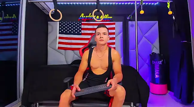 Snapshot of Aydenmiller96 chatting on February 6, 2:44 am Aydenmiller96 online show from February 6, 2:44 am