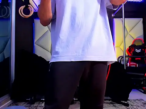 Snapshot of Aydenmiller96 chatting on November 26, 1:34 pm Aydenmiller96 online show from November 26, 1:34 pm