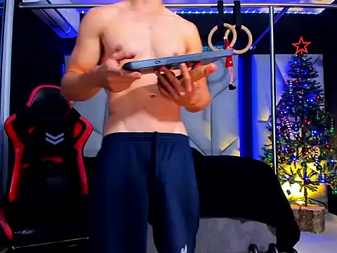 Snapshot of Aydenmiller96 chatting on December 16, 5:45 am Aydenmiller96 online show from December 16, 5:45 am