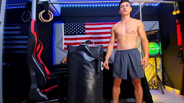 Aydenmiller96 online show from April 16, 2:34 am