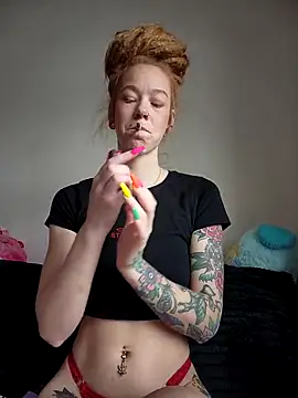 LucidLucy online show from February 26, 5:01 pm