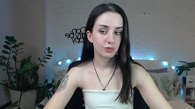 FranceskoJones online show from March 10, 9:40 pm