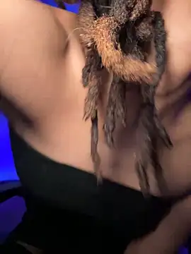 thebrattygoddess online show from December 3, 10:39 am