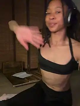 thebrattygoddess online show from December 13, 11:55 am