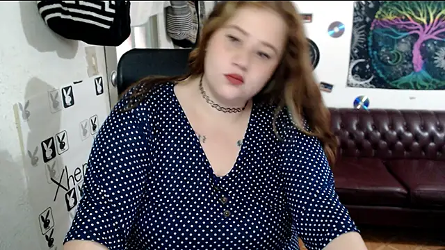 Snapshot of xherry_horny chatting on January 23, 1:24 pm xherry horny online show from January 23, 1:24 pm