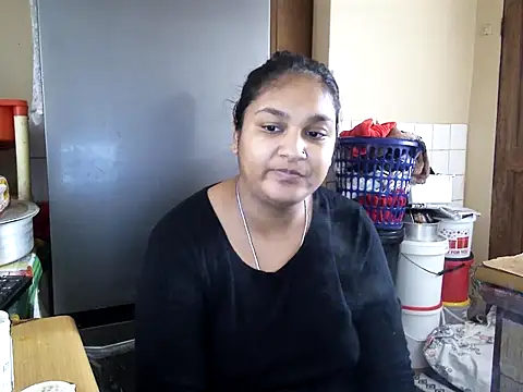 Indianbloom- online show from September 13, 9:20 am