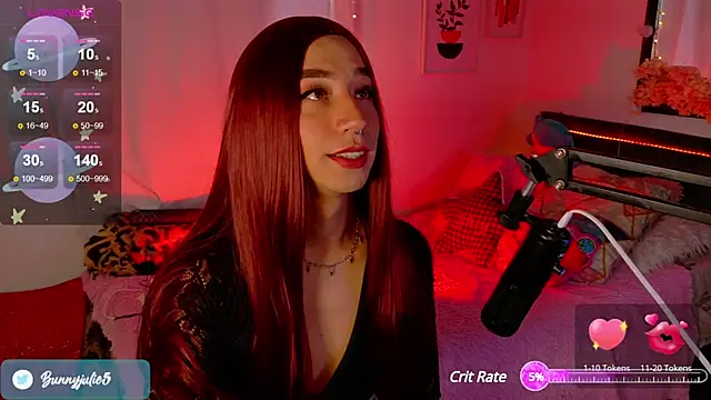 Snapshot of Littlebunny21 chatting on December 21, 7:06 pm Littlebunny21 online show from December 21, 7:06 pm