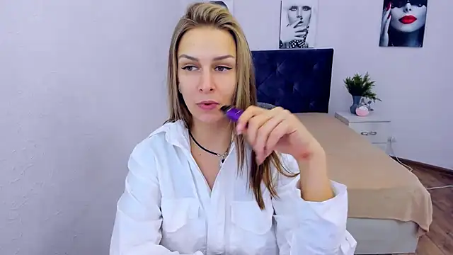 AlexiaDarren online show from January 17, 6:23 pm