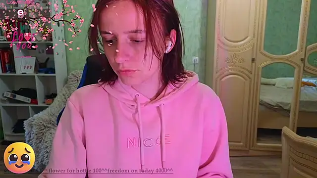 Snapshot of DanaMartina chatting on February 26, 8:37 am DanaMartina online show from February 26, 8:37 am