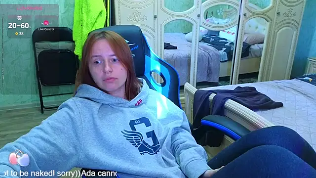 Snapshot of DanaMartina chatting on October 3, 12:24 pm DanaMartina online show from October 3, 12:24 pm