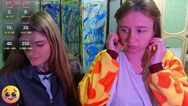 Snapshot of DanaMartina chatting on November 5, 6:30 pm DanaMartina online show from November 5, 6:30 pm