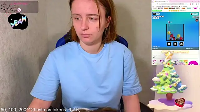 Snapshot of DanaMartina chatting on December 15, 7:34 am DanaMartina online show from December 15, 7:34 am