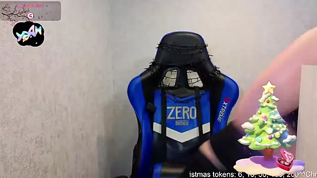 Snapshot of DanaMartina chatting on December 17, 6:36 pm DanaMartina online show from December 17, 6:36 pm