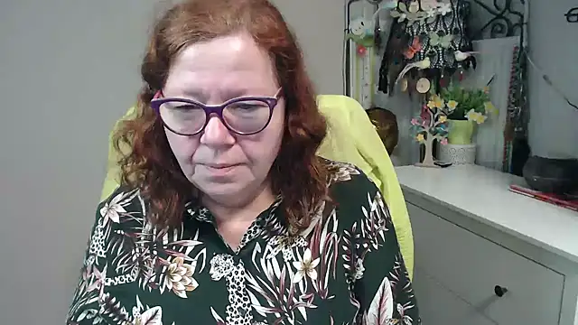 Adelewildx online show from December 3, 3:58 am