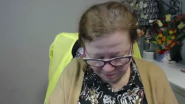 Adelewildx online show from February 4, 4:07 am