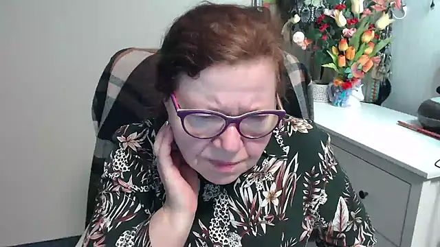 Adelewildx online show from February 16, 5:03 am