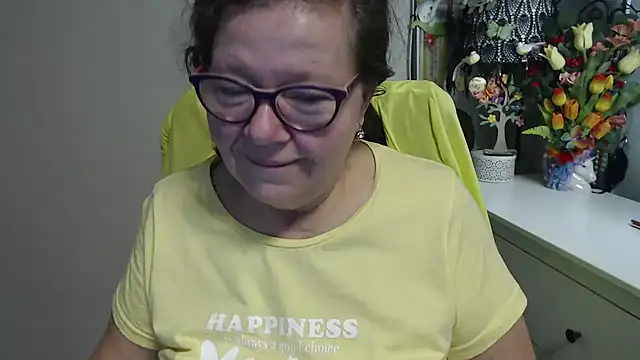 Adelewildx online show from March 12, 4:40 am