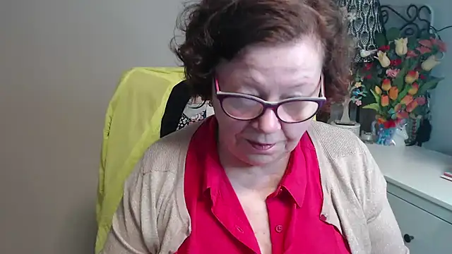 Adelewildx online show from April 10, 3:45 am