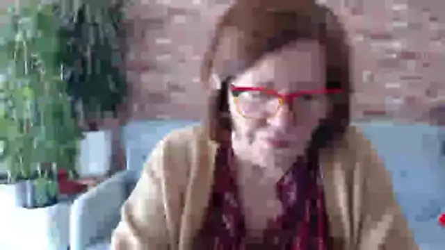 Adelewildx online show from April 18, 10:19 am