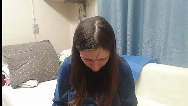 alisacucumber online show from January 12, 7:21 pm