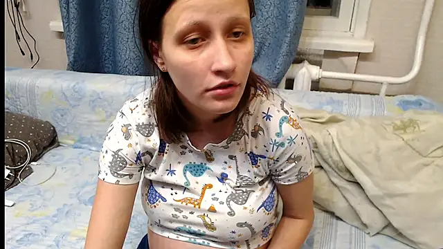 alisacucumber online show from January 31, 7:18 pm