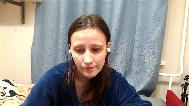 alisacucumber online show from October 22, 4:29 pm