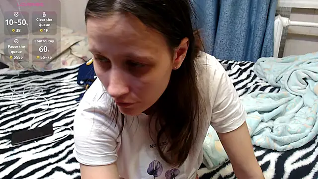 alisacucumber online show from November 25, 1:22 pm