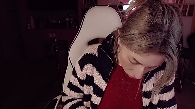 AnnieGOld  online show from March 9, 8:07 am