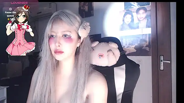 Snapshot of candy_cola chatting on October 21, 12:55 am candy cola online show from October 21, 12:55 am