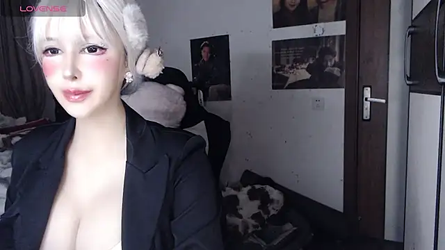 candy cola online show from November 11, 5:40 am