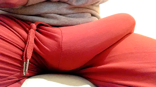 Snapshot of gae89tano chatting on April 22, 8:32 pm gae89tano online show from April 22, 8:32 pm