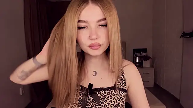 ViolettaLopez online show from January 13, 2:42 pm