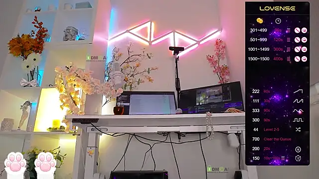 Elena-Marilyn online show from September 13, 7:35 pm