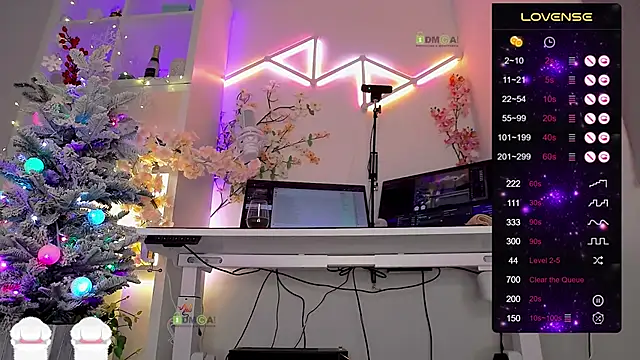 Elena-Marilyn online show from December 3, 9:13 pm