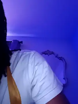 Snapshot of PrinceNoAlbert chatting on February 14, 1:29 pm PrinceNoAlbert online show from February 14, 1:29 pm