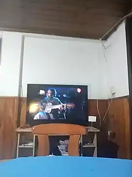 sofy alone online show from February 5, 5:09 pm