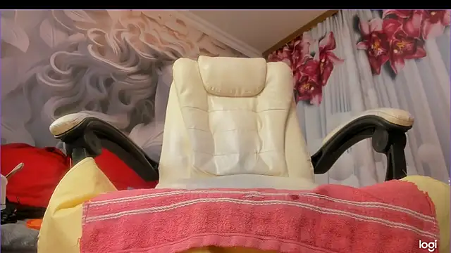 Snapshot of Cutie_orgasm chatting on March 2, 4:32 pm Cutie orgasm online show from March 2, 4:32 pm