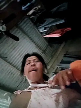 Snapshot of TropicalFlower chatting on March 21, 8:52 am TropicalFlower online show from March 21, 8:52 am