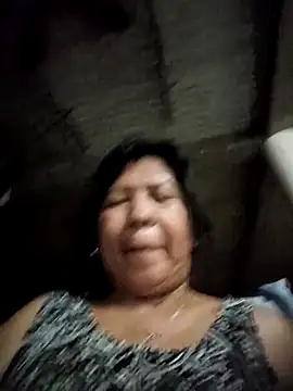 Snapshot of TropicalFlower chatting on April 1, 9:12 pm TropicalFlower online show from April 1, 9:12 pm