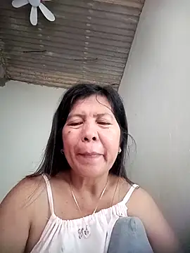 Snapshot of TropicalFlower chatting on April 7, 1:06 am TropicalFlower online show from April 7, 1:06 am