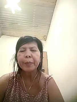 Snapshot of TropicalFlower chatting on April 8, 10:21 pm TropicalFlower online show from April 8, 10:21 pm