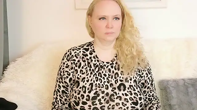 Sarah4you online show from March 30, 8:43 pm