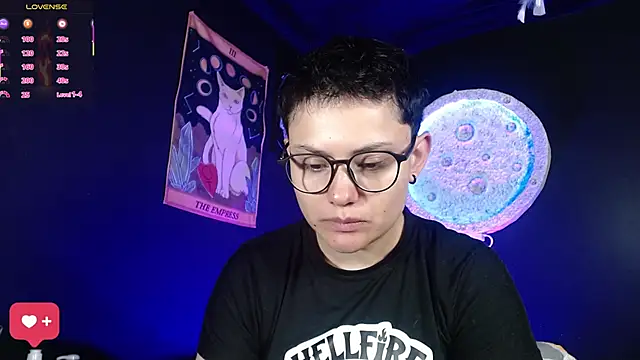 girl intense444 online show from February 12, 12:55 pm