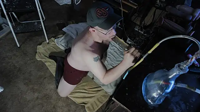 Snapshot of sex4fun_21 chatting on January 21, 2:05 pm sex4fun 21 online show from January 21, 2:05 pm