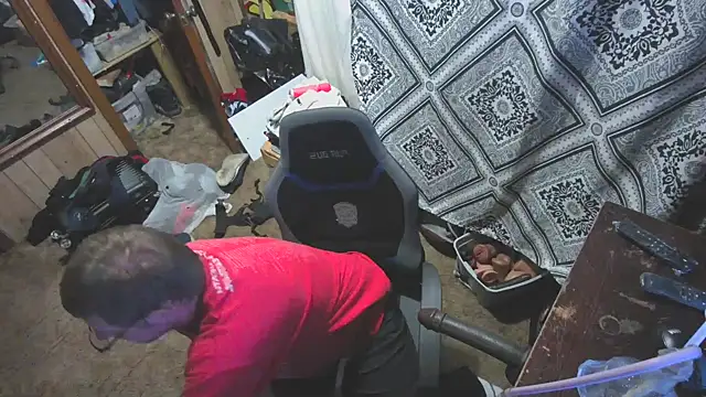 Snapshot of sex4fun_21 chatting on October 3, 3:47 am sex4fun 21 online show from October 3, 3:47 am