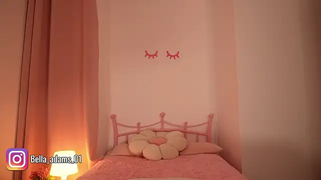 Snapshot of bella_adams_ chatting on December 14, 12:38 am bella adams online show from December 14, 12:38 am