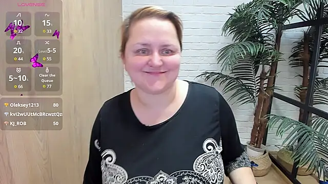 Snapshot of ScarlettSoft chatting on December 16, 12:06 pm ScarlettSoft online show from December 16, 12:06 pm