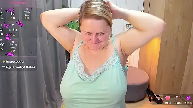 Snapshot of ScarlettSoft chatting on December 26, 8:50 am ScarlettSoft online show from December 26, 8:50 am