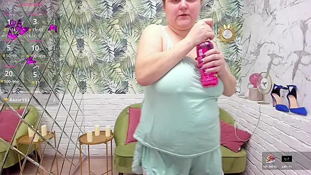 Snapshot of ScarlettSoft chatting on March 1, 8:34 am ScarlettSoft online show from March 1, 8:34 am